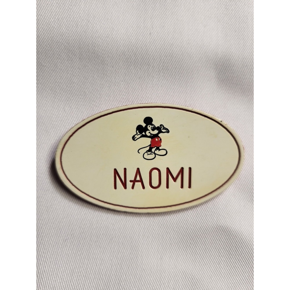 Original 1980s Vintage Mickey Mouse Name Tag Pin "NAOMI" Walt Disney...